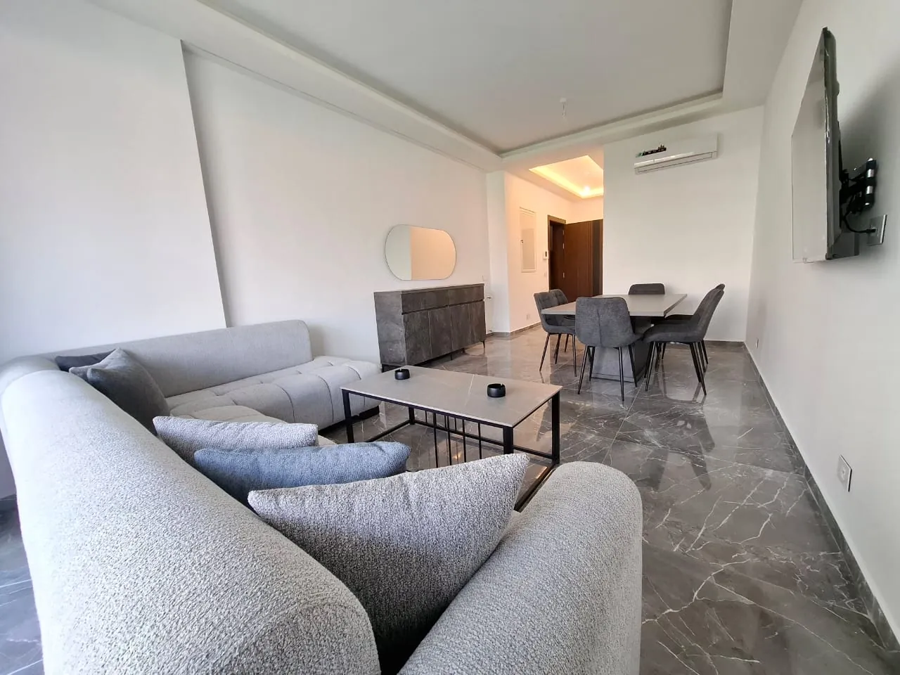 Spacious Furnished Modern Apartment For Rent in Kaslik — الصورة 2