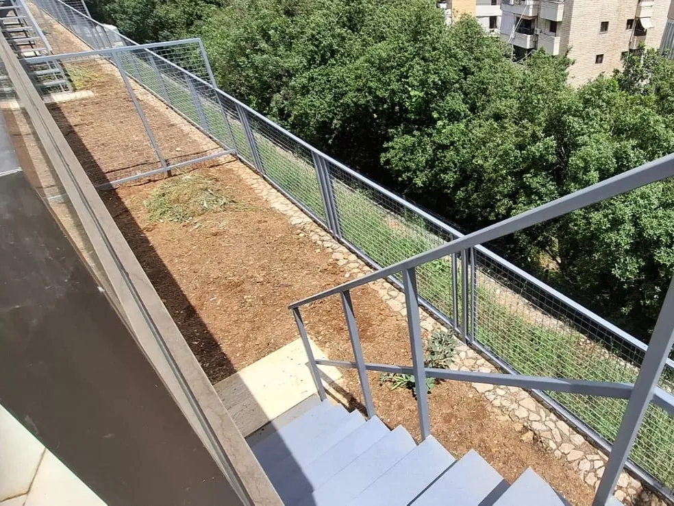 Brand New Apartment With Terrace and Garden For Sale in Bsalim — الصورة 2