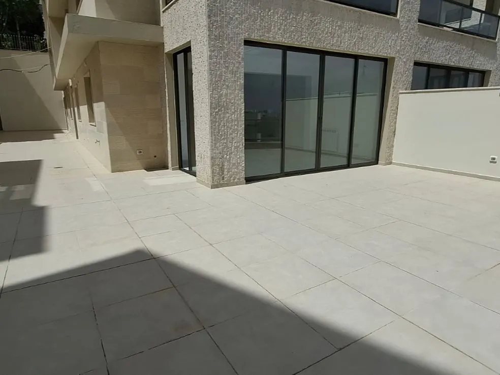 Brand New Apartment With Terrace and Garden For Sale in Bsalim — الصورة 3