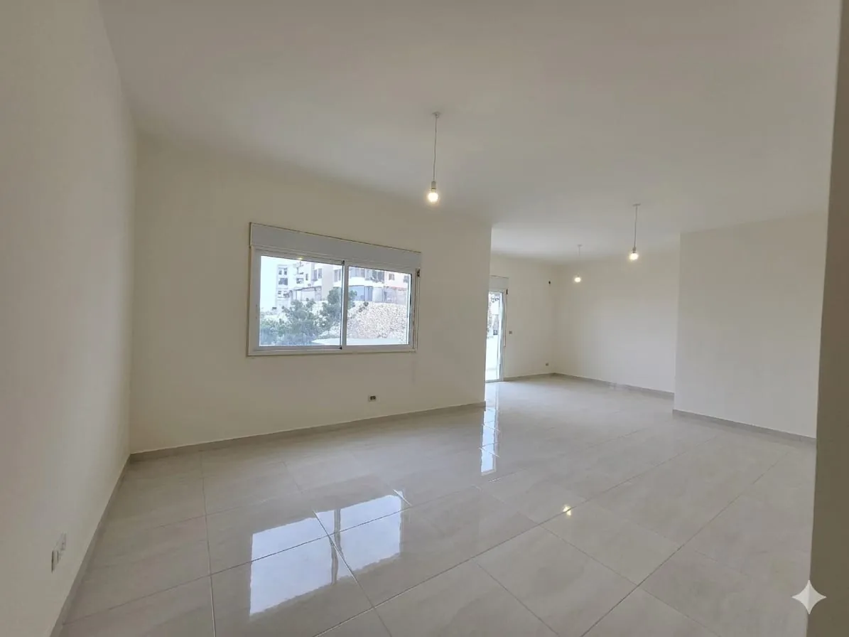 Apartment For Sale In A Calm Neighborhood in Halat, Jbeil — الصورة 2