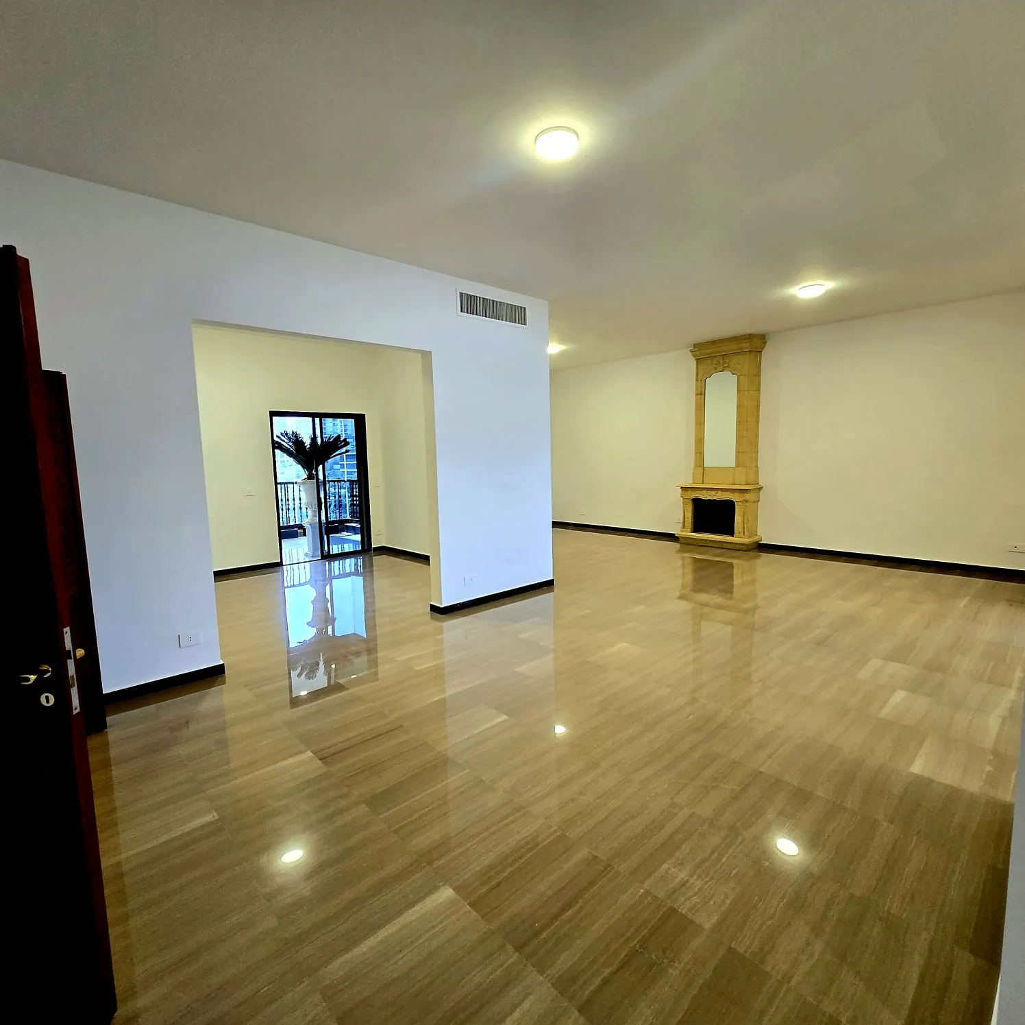 Amazing Apartment with Sea & Mountain View For Rent in New Naccache — الصورة 3