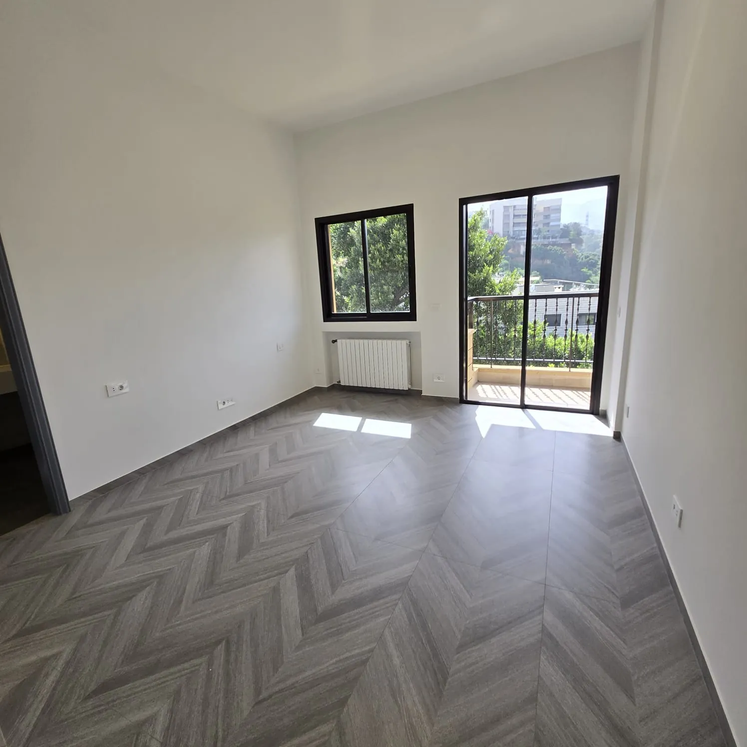 Amazing Apartment with Sea & Mountain View For Rent in New Naccache — الصورة 9