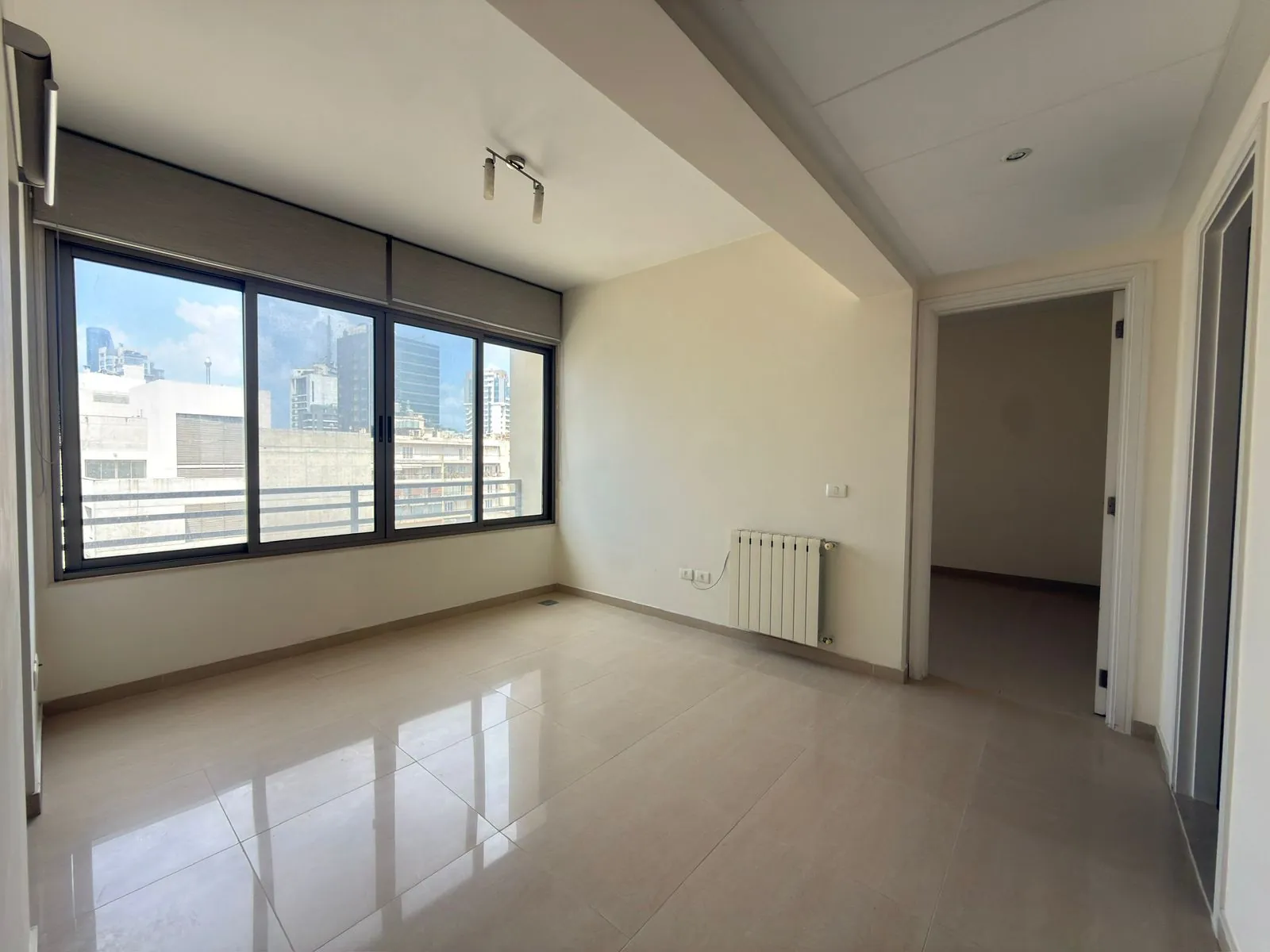 Spacious & Elegant 3-Bedroom Apartment For Rent in Achrafieh, Sassine — الصورة 6