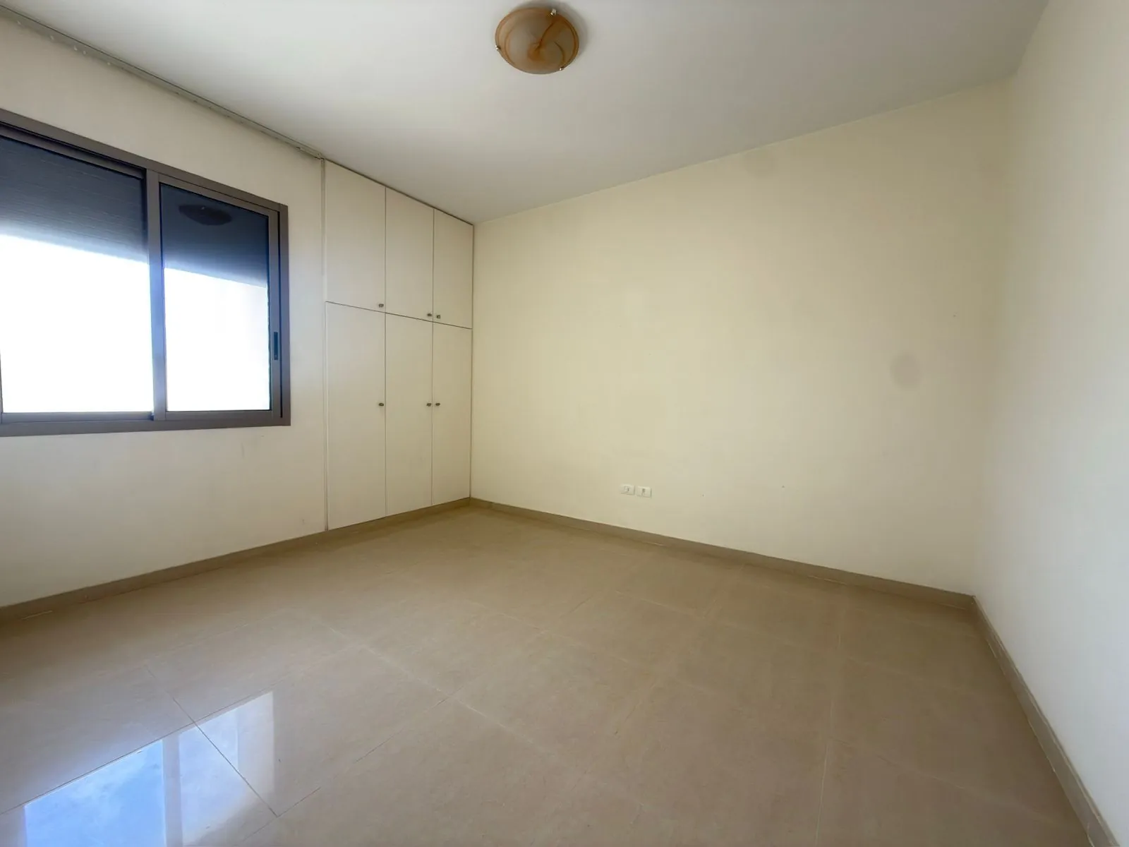 Spacious & Elegant 3-Bedroom Apartment For Rent in Achrafieh, Sassine — الصورة 8