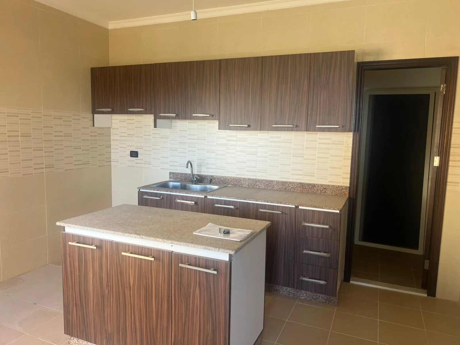 Apartment For Sale with Amazing View in Gated Community in Bchamoun, El Madares — الصورة 3