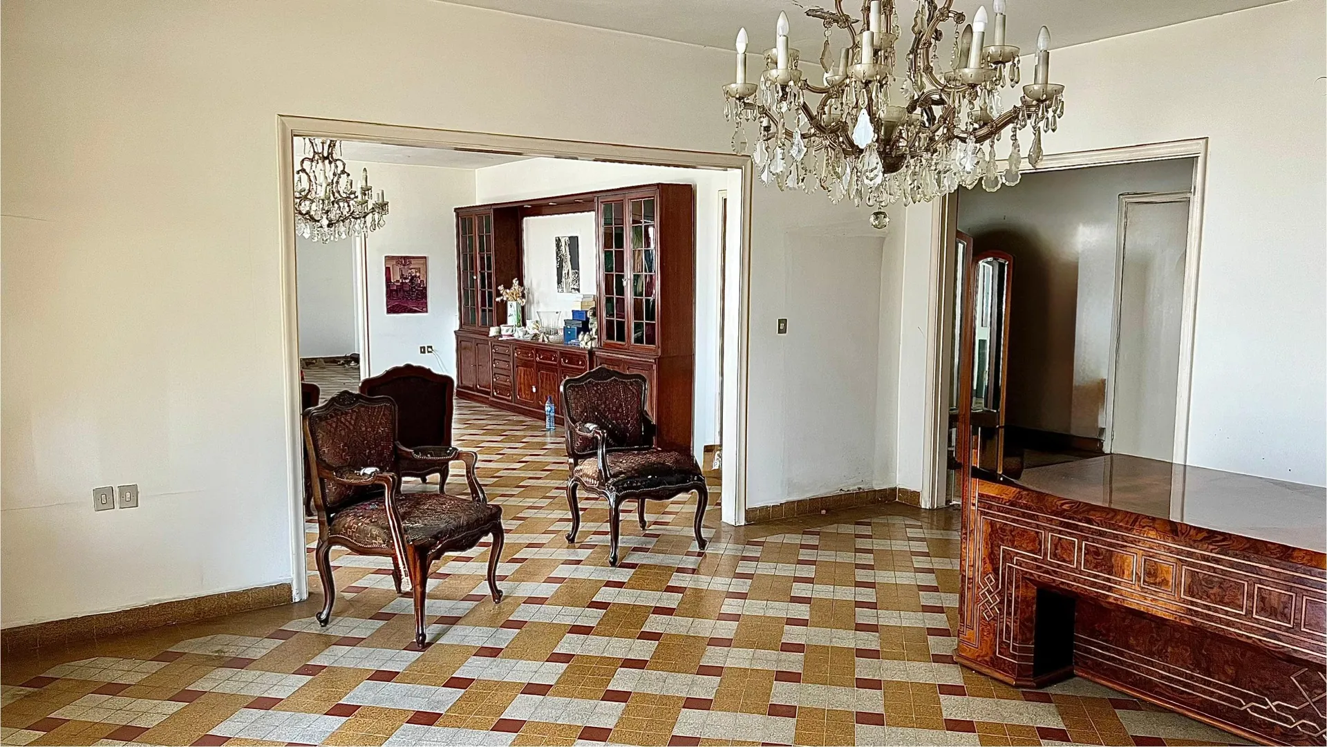 Commercial Space For Rent in Verdun, Beirut — الصورة 2