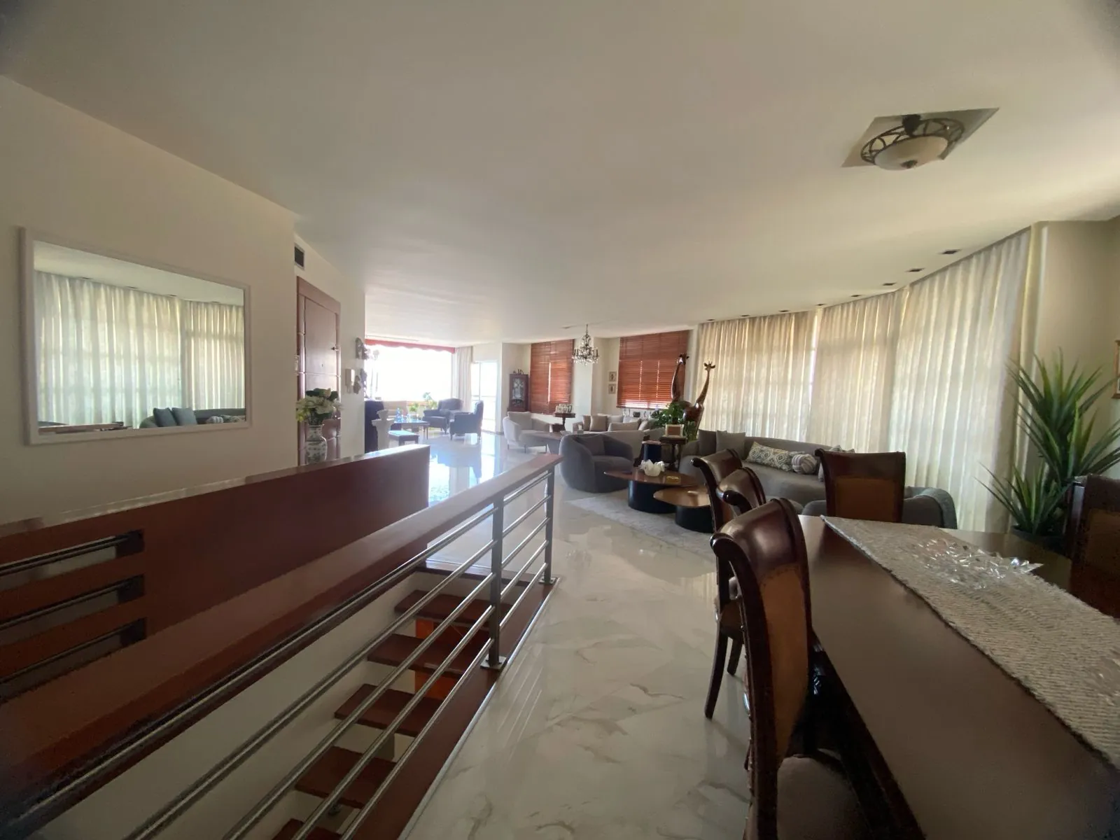 Penthouse with Sea View For Sale in Manara, Ras Beirut — الصورة 7