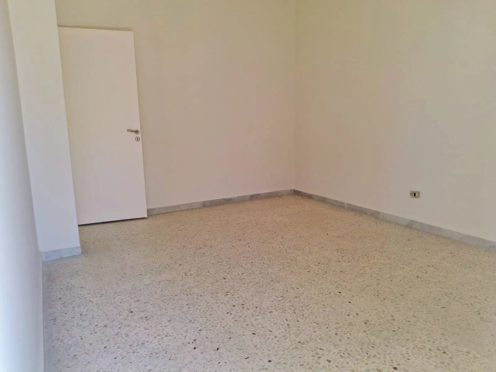 3-Bedroom Apartment For Sale with Mountain View in Safra — الصورة 6