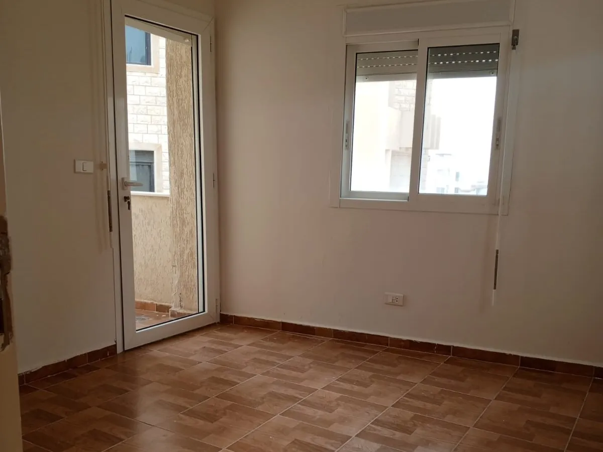 Apartment with Sea View For Rent in New Fidar, Halat — الصورة 7