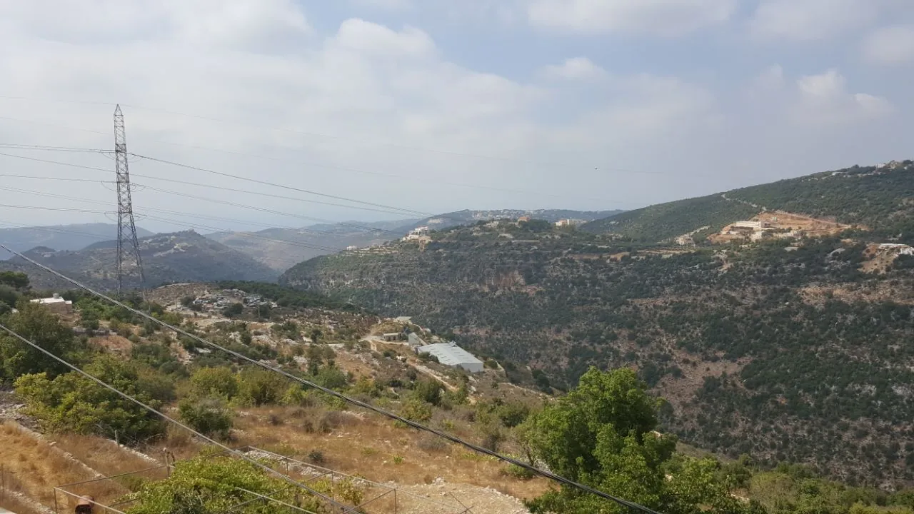 2,335 SQM Land with Mountain View For Sale in Kharbe, Jbeil District — الصورة 3