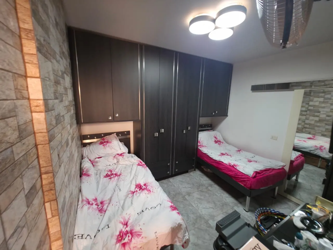 Fully Renovated Apartment Semi furnished For Sale in Sabtieh — الصورة 7