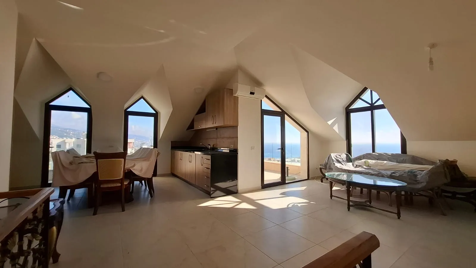 Duplex With Open Sea View For Sale In Aamchit — الصورة 3
