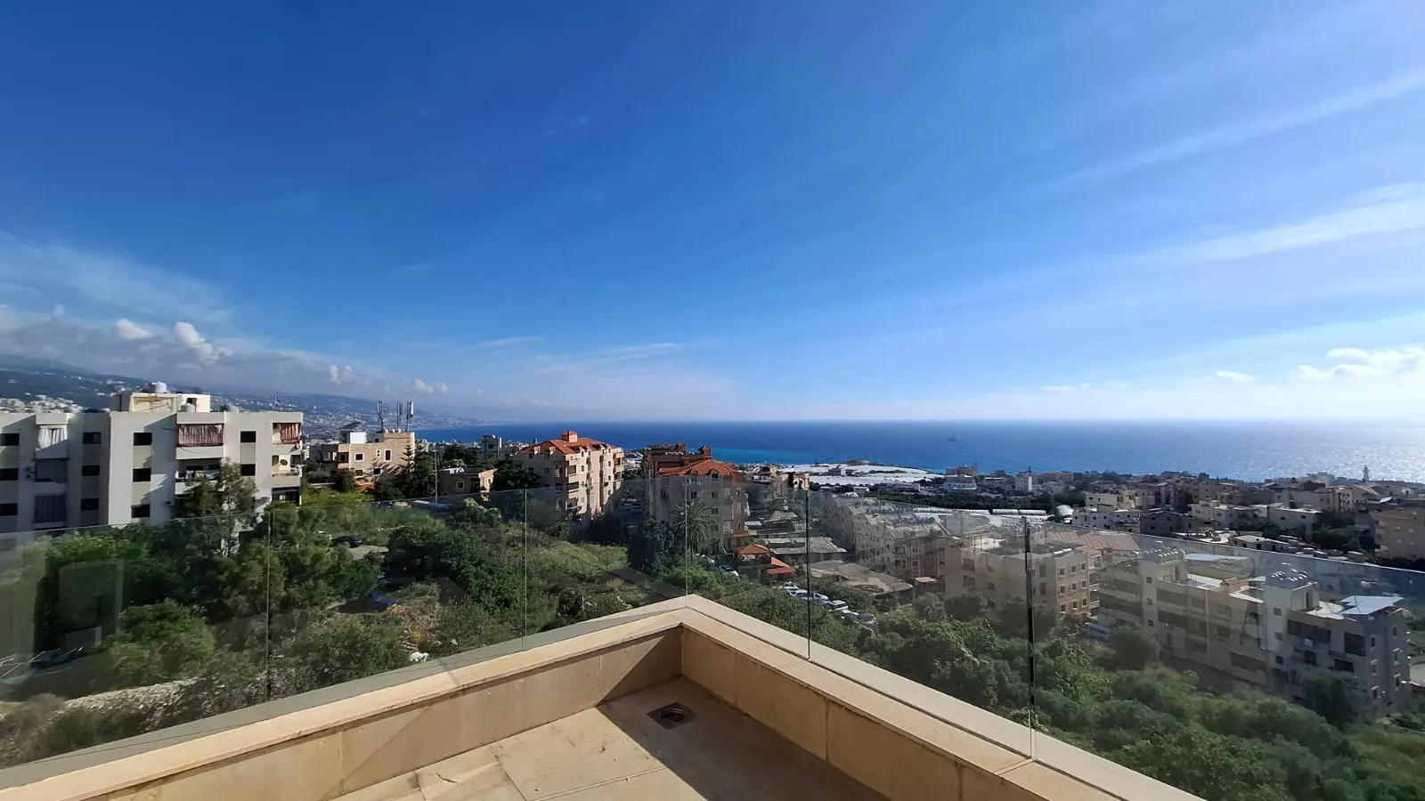 Duplex With Open Sea View For Sale In Aamchit — الصورة 7
