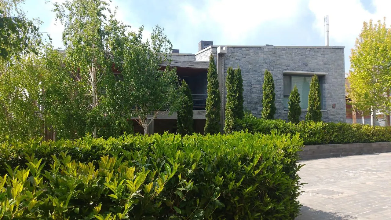 High-End Chalet with Open View For Sale in the Select Edelweiss Fakra Club