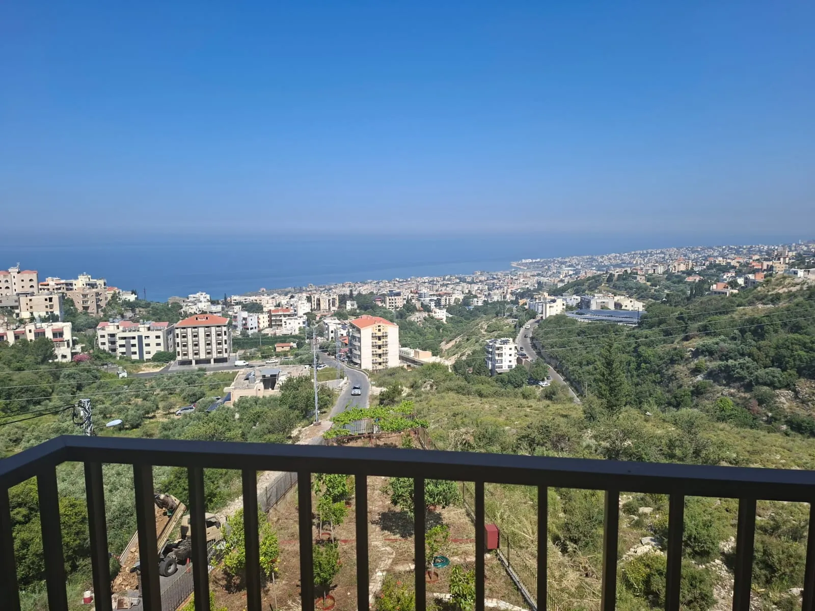 Brand New 3-Bedroom Apartment with Sea View For Rent in Blat, Jbeil — الصورة 2