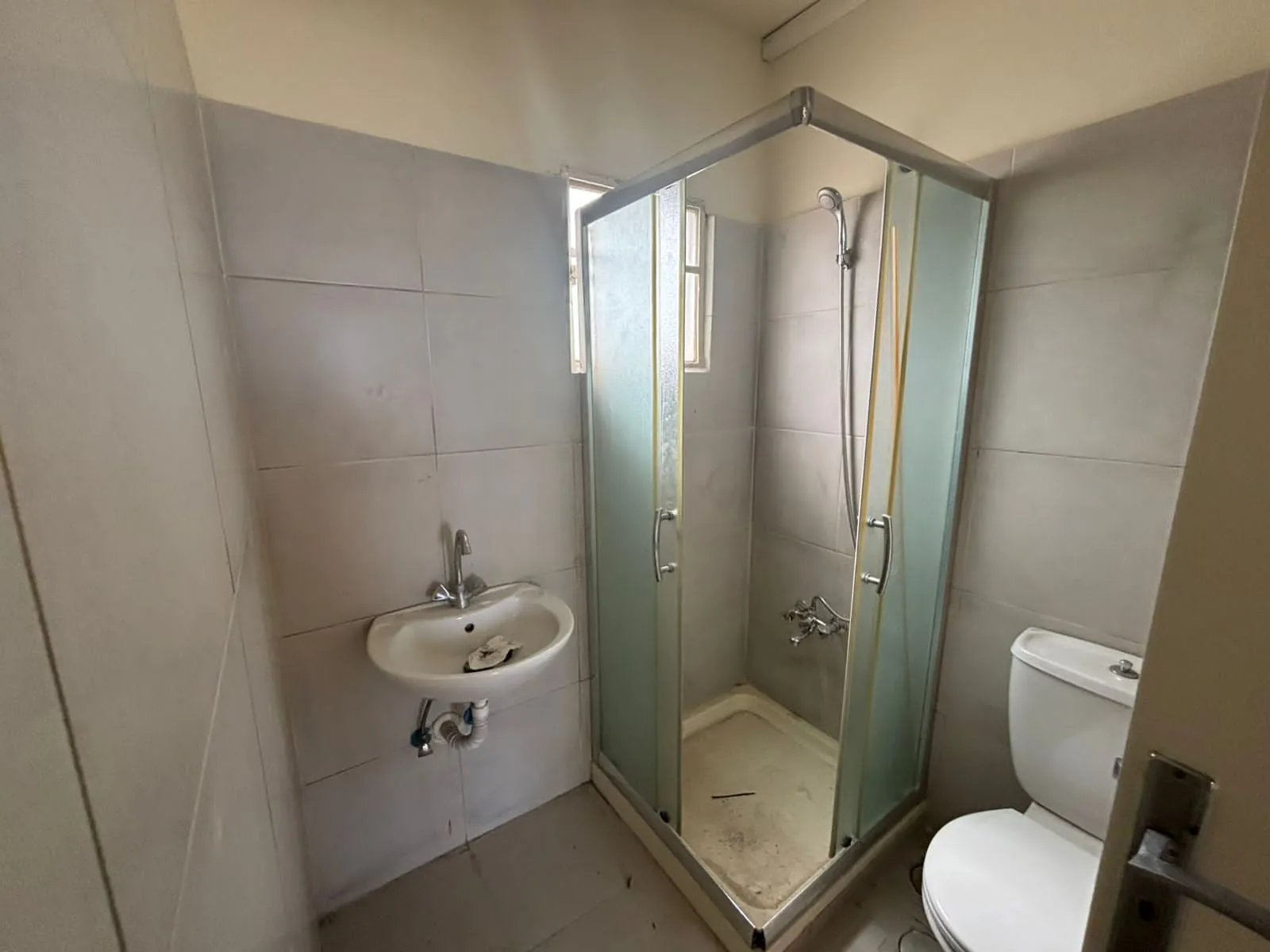 Cozy One Bedroom Apartment For Rent in Jal El Dib — الصورة 4