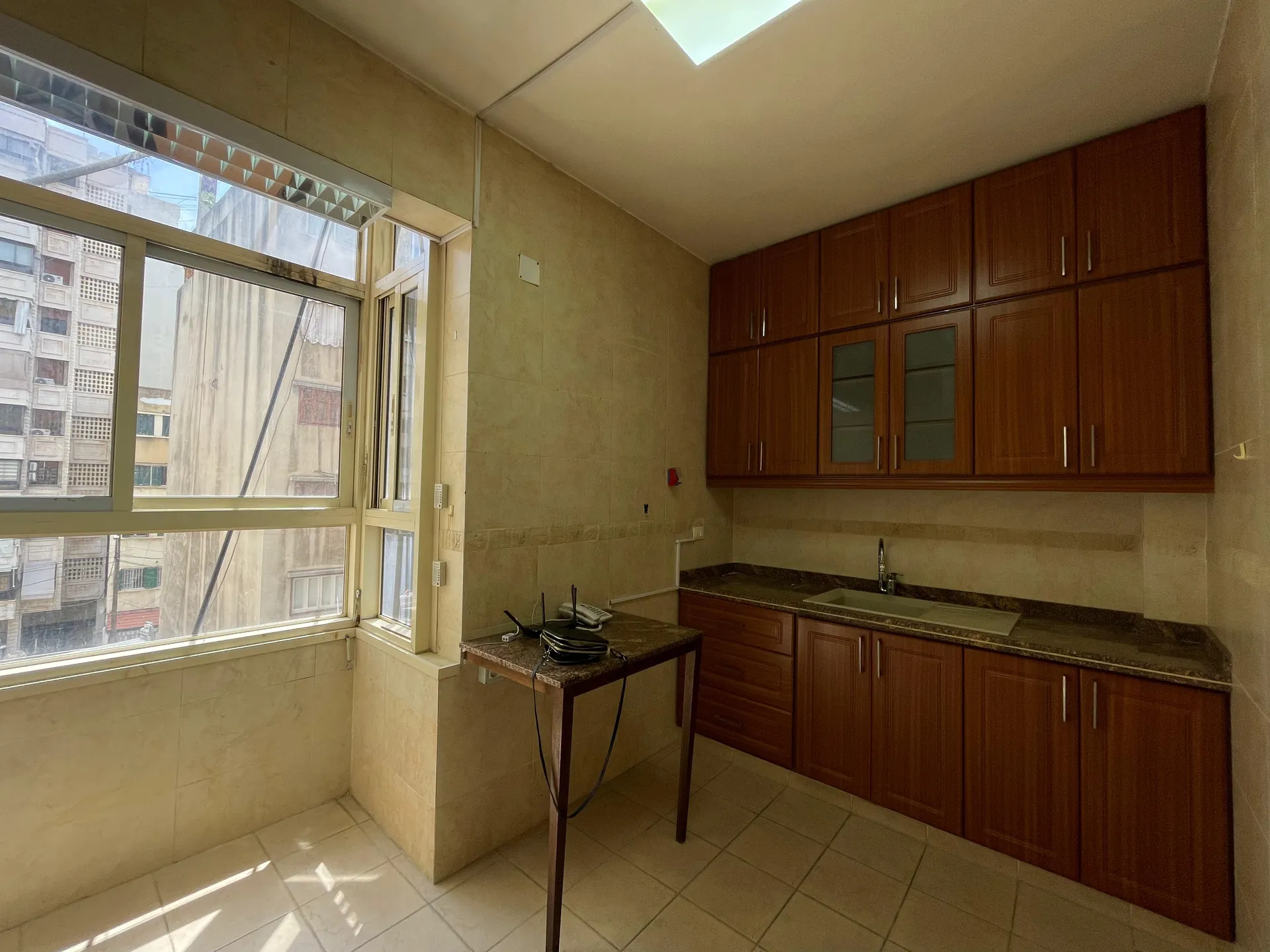 170 SQM Decorated Apartment For Sale In Mazraa, Beirut — الصورة 3