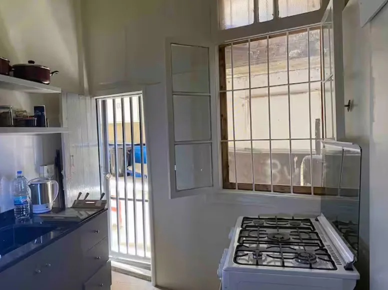 Nice 2-Bedroom Apartment For Sale in Achrafieh, Geitawi — الصورة 6