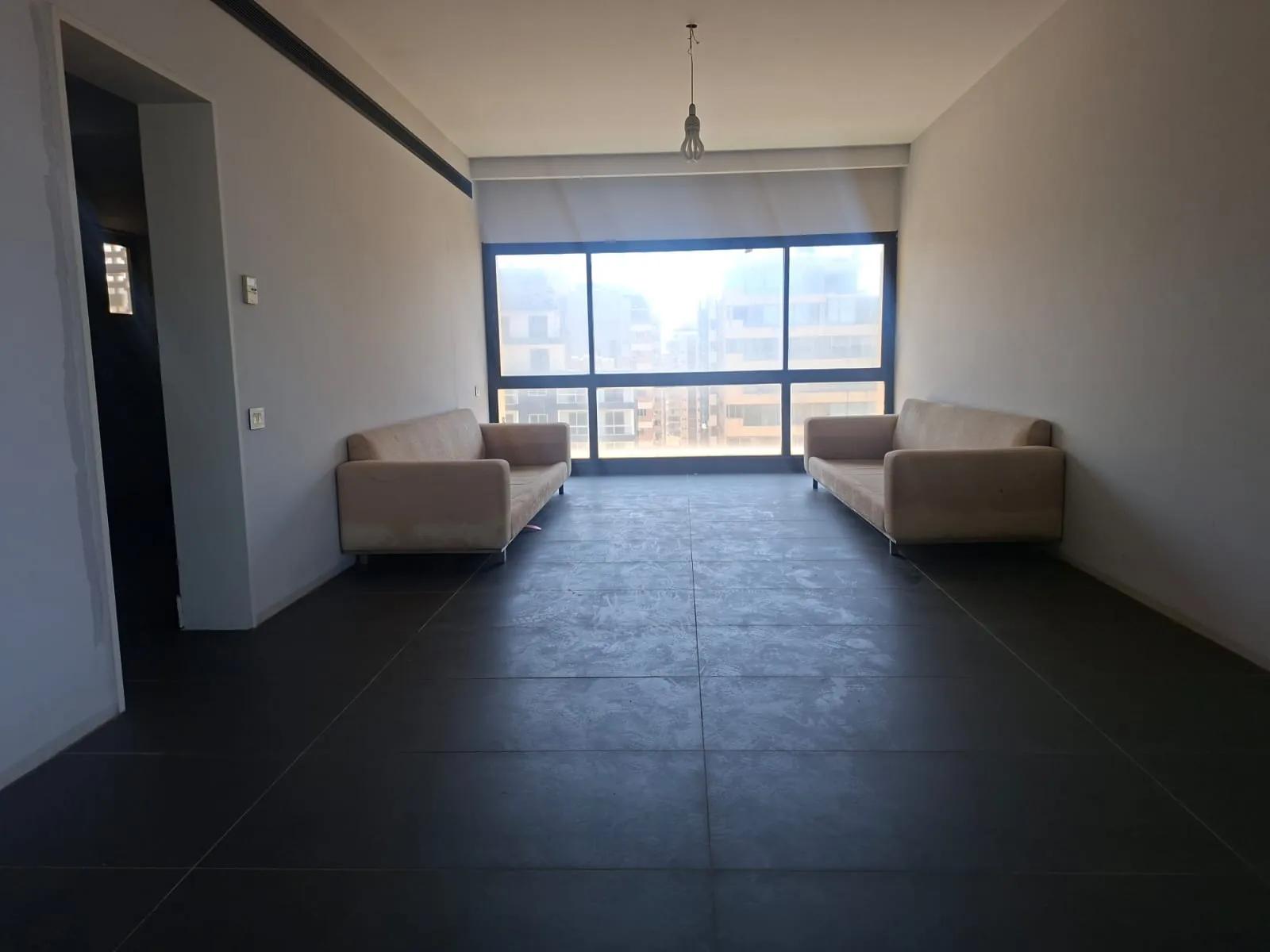 High-End Apartment with Panoramic Sea View For Sale in Ramlet Al Bayda — الصورة 4