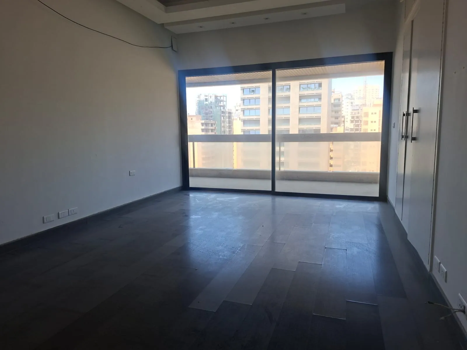 High-End Apartment with Panoramic Sea View For Sale in Ramlet Al Bayda — الصورة 8