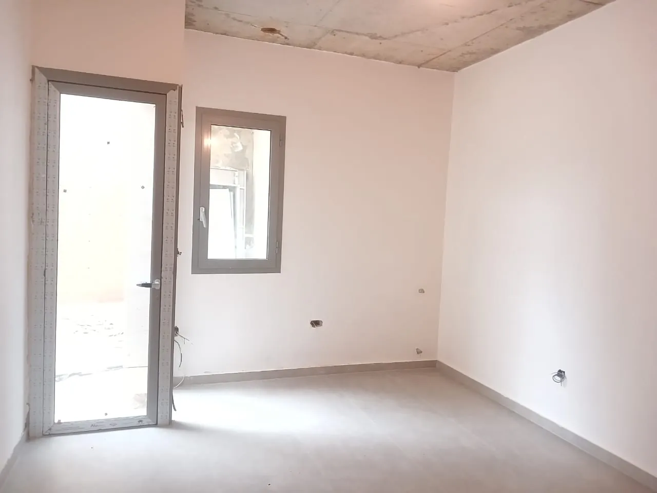 Spacious apartment with Terrace and garden For Sale in Byiada — الصورة 4
