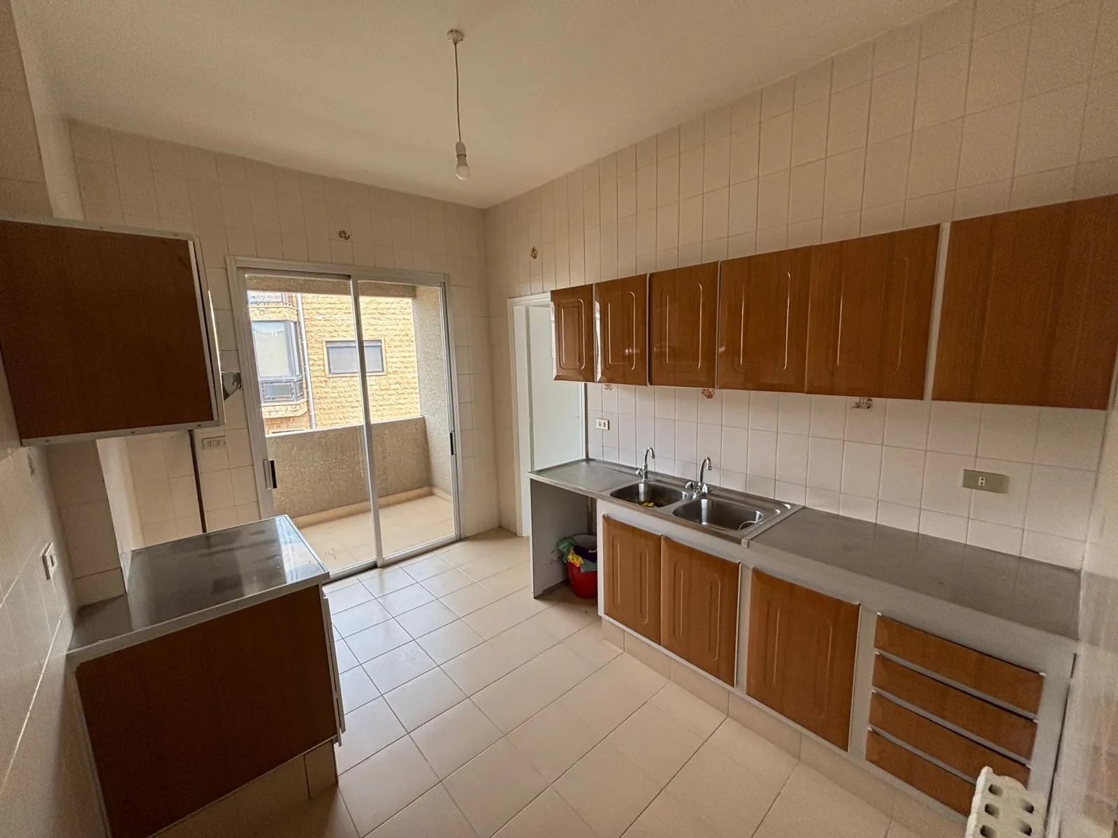 Unfurnished Apartment For Rent with Nice View in Biyada — photo 3
