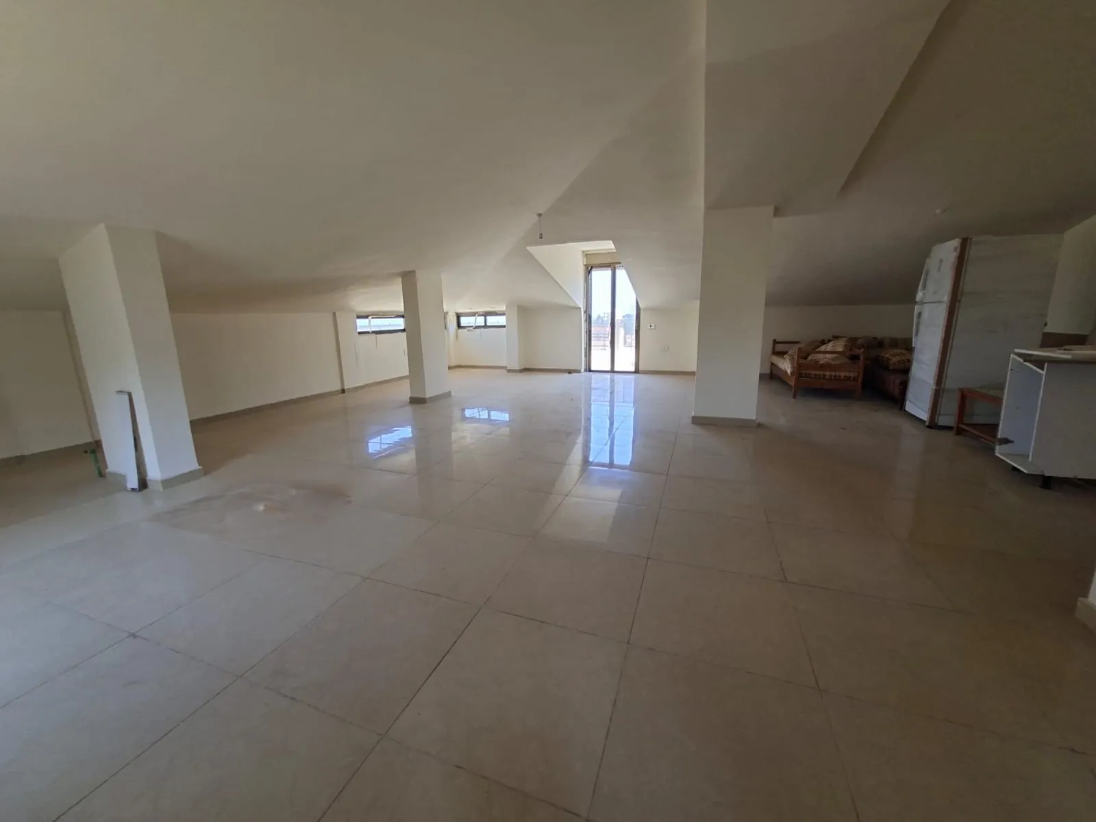 Duplex Apartment For Sale in Blat, Jbeil Near LAU — الصورة 5