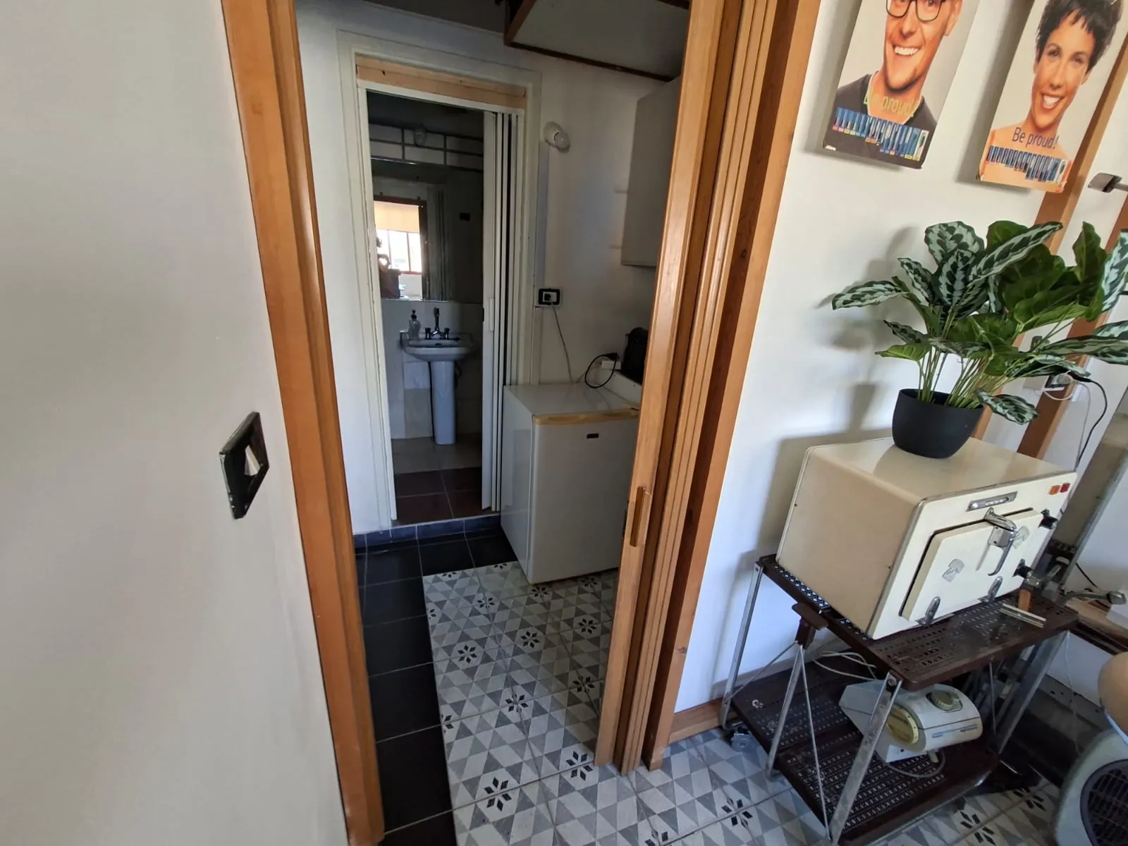 Office For Sale in a Well Known Center in Jbeil — photo 5