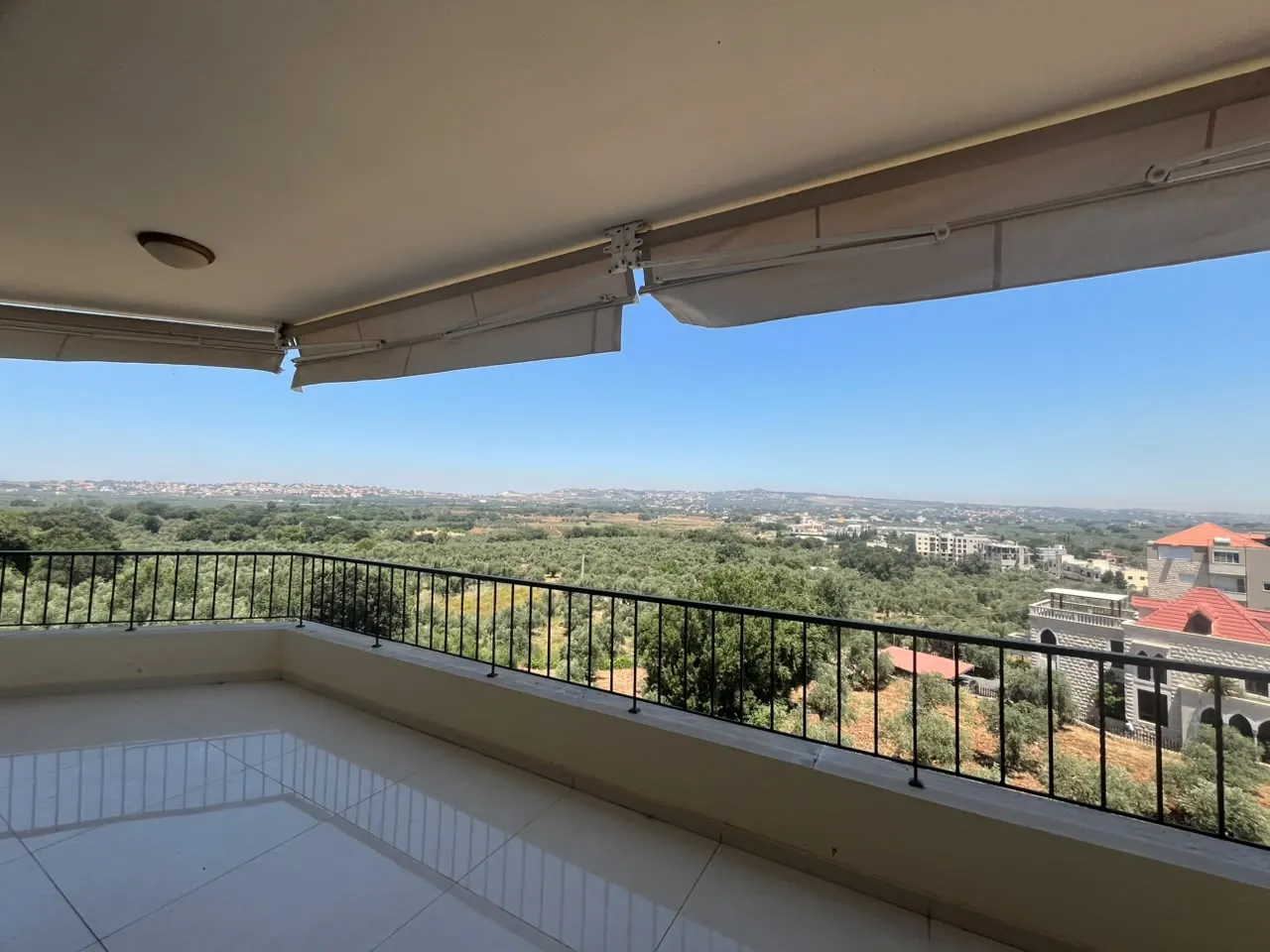 Furnished Apartment For Sale with Mountain View in Amioun, Koura — الصورة 7