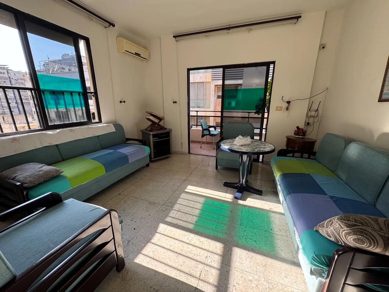 3-Bedroom Apartment For Sale in Ras El Nabeh, Beirut — الصورة 5