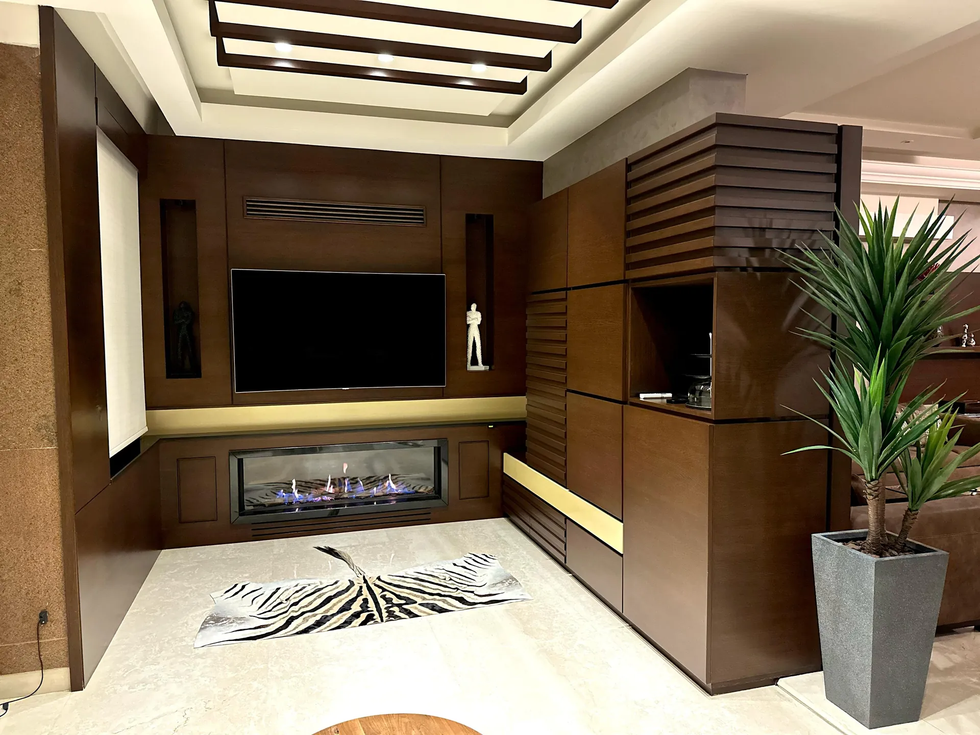Fully Decorated 3-Bedroom Apartment For Sale in Mar Takla, Hazmieh — photo 6