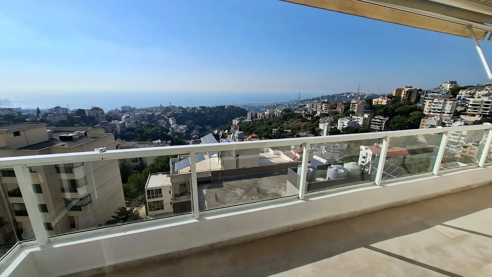 Decorated Apartment With Open View For Sale in Bsalim — الصورة 2