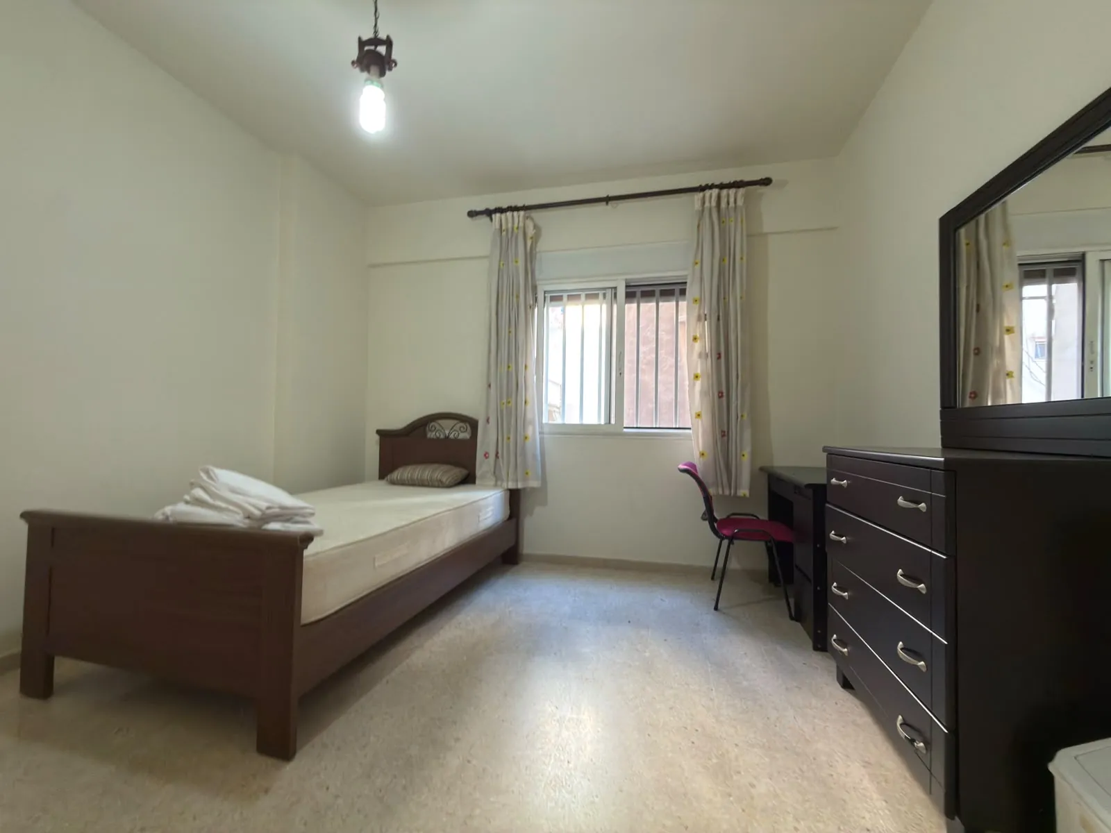 Well-Designed Apartment For Sale in Achrafieh, Rizk — الصورة 9
