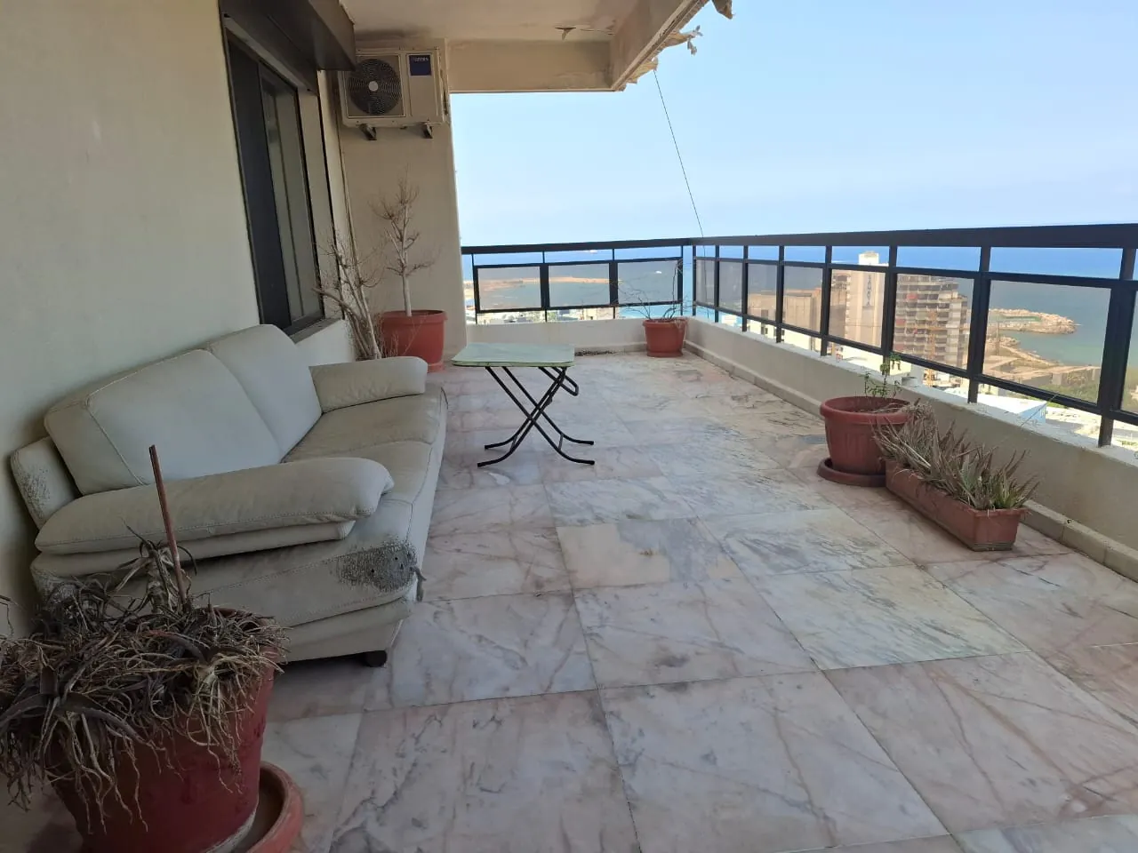 Spacious Apartment with Panoramic Sea View For Rent in Kaslik — الصورة 2