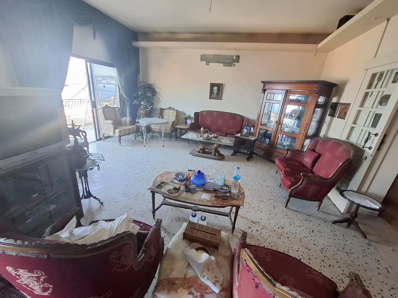 3-Bedroom Apartment With Sea View For Sale in Zouk Mosbeh — الصورة 9