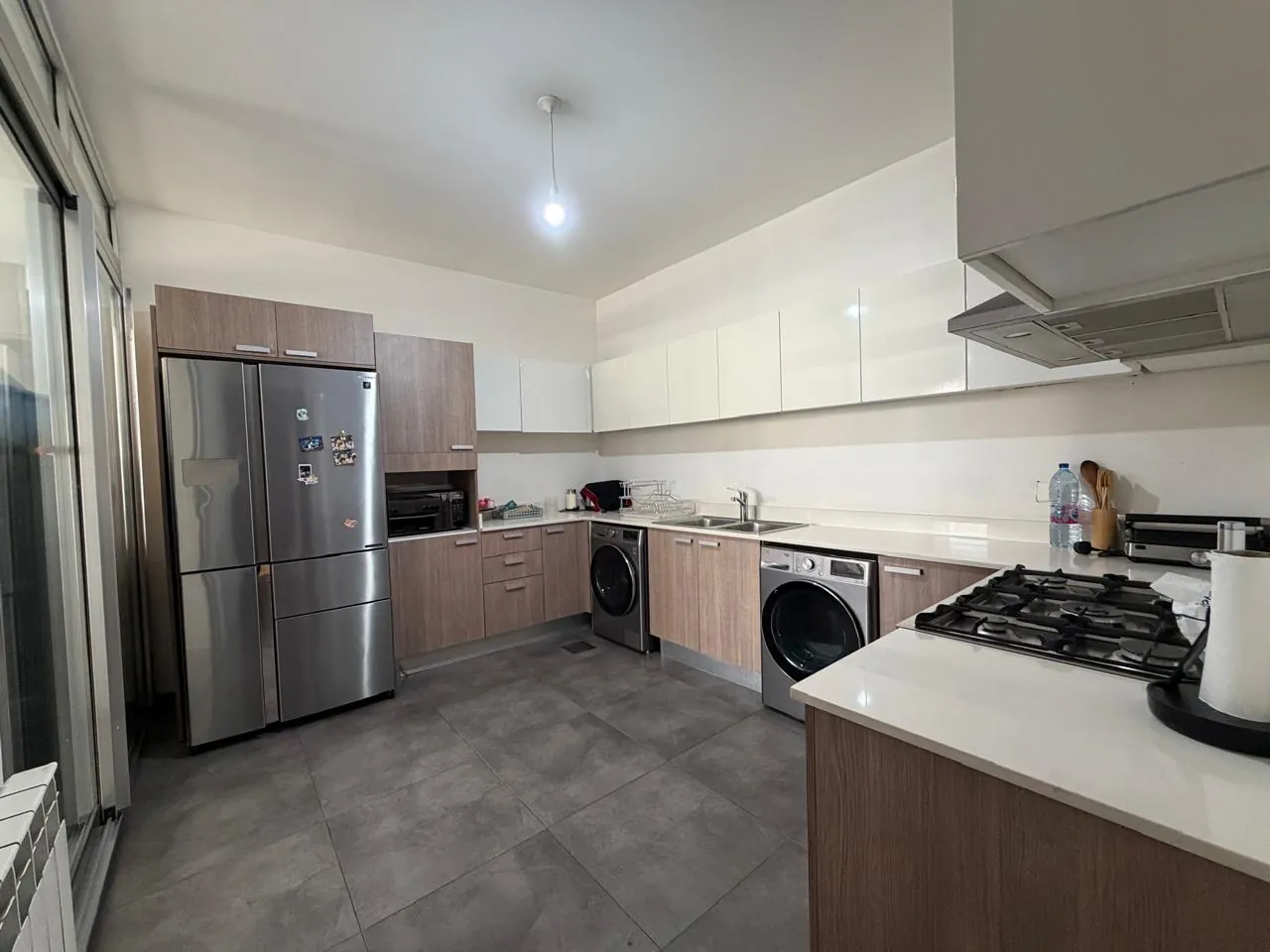 Modern & Furnished Apartment For Rent in Achrafieh, Rizk — الصورة 7