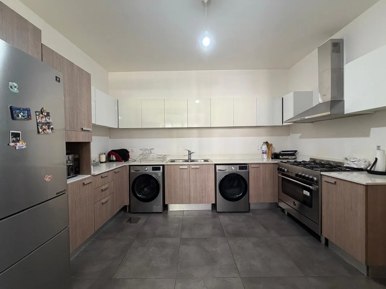 Modern & Furnished Apartment For Rent in Achrafieh, Rizk — الصورة 8