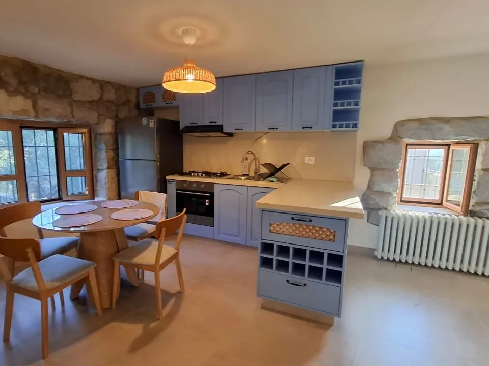 Furnished Stand Alone House For Rent in Lehfed, Jbeil — الصورة 9