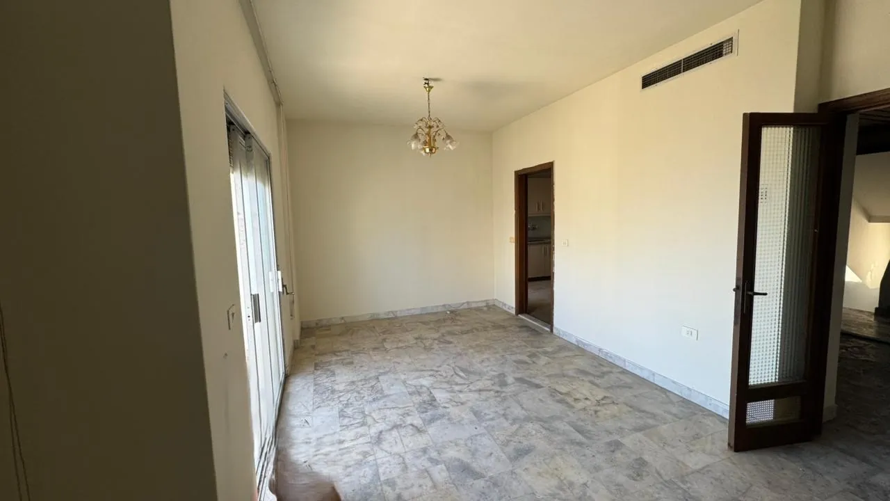 Spacious Apartment For Rent in Achrafieh, Geitawi