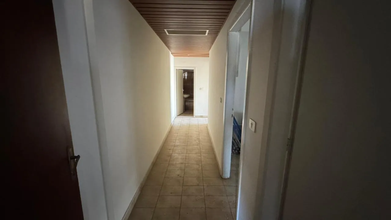 Spacious Apartment For Rent in Achrafieh, Geitawi — الصورة 7