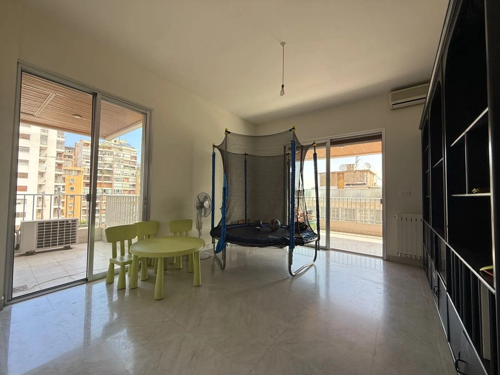 Bright & Furnished Apartment With City View For Rent in Achrafieh, Sioufi — الصورة 6