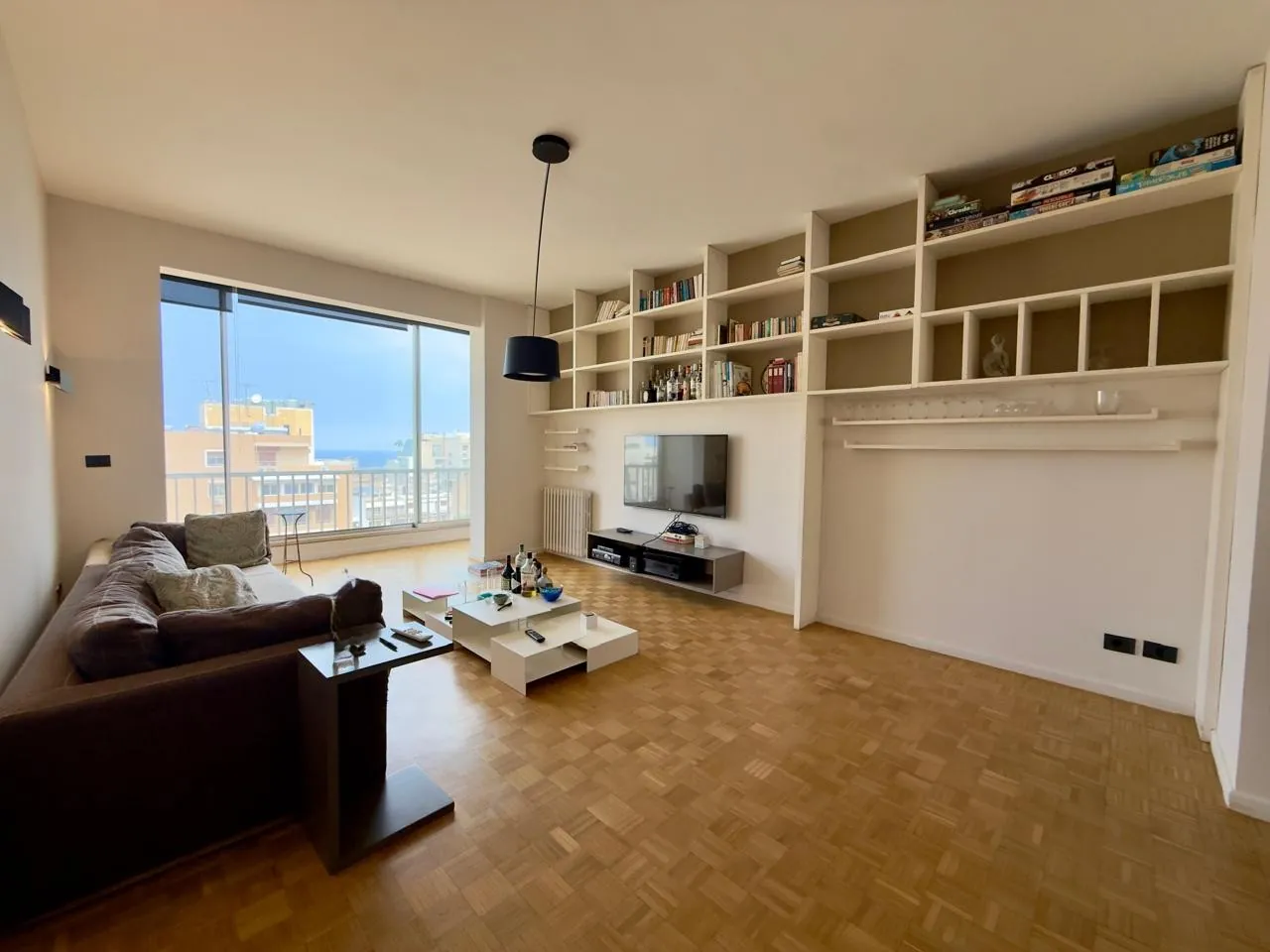Exceptional & Furnished Apartment For Rent in Achrafieh, Carré D'or — الصورة 7