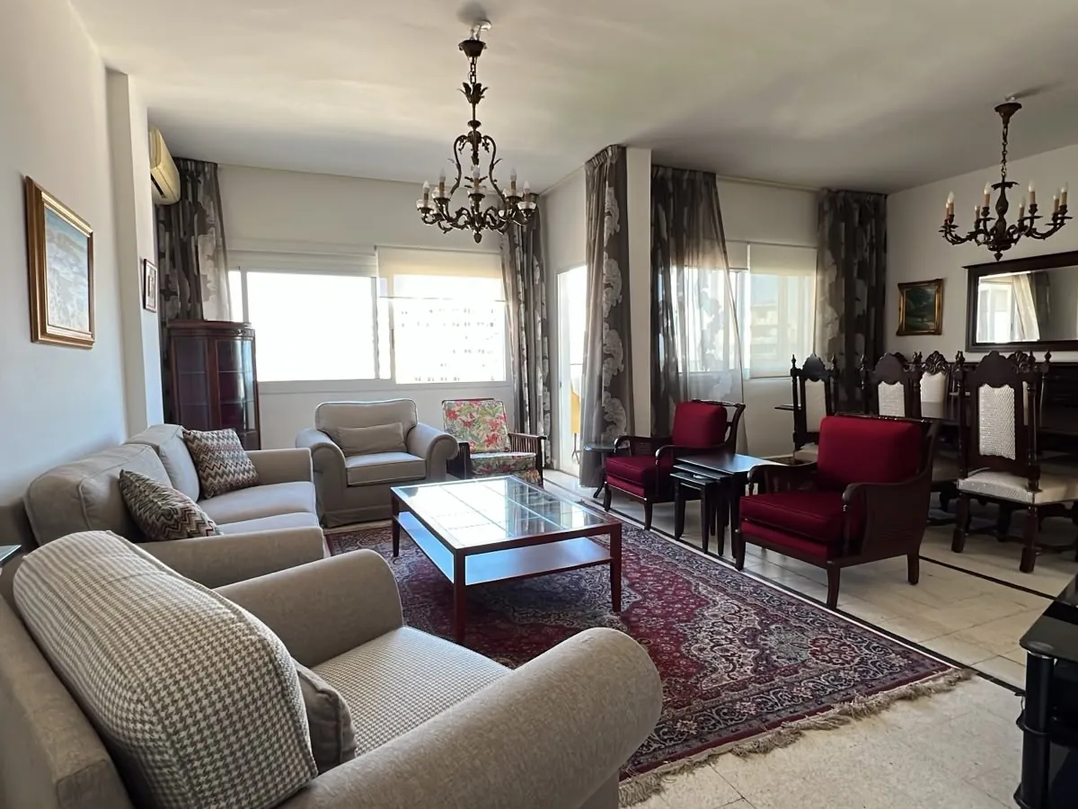 Fully Furnished 2-bedroom Apartment For Rent In Achrafieh, Rmeil — الصورة 3