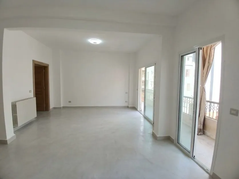 3-Bedroom Unfurnished Apartment in Prime Location For Rent in Pasteur — photo 1