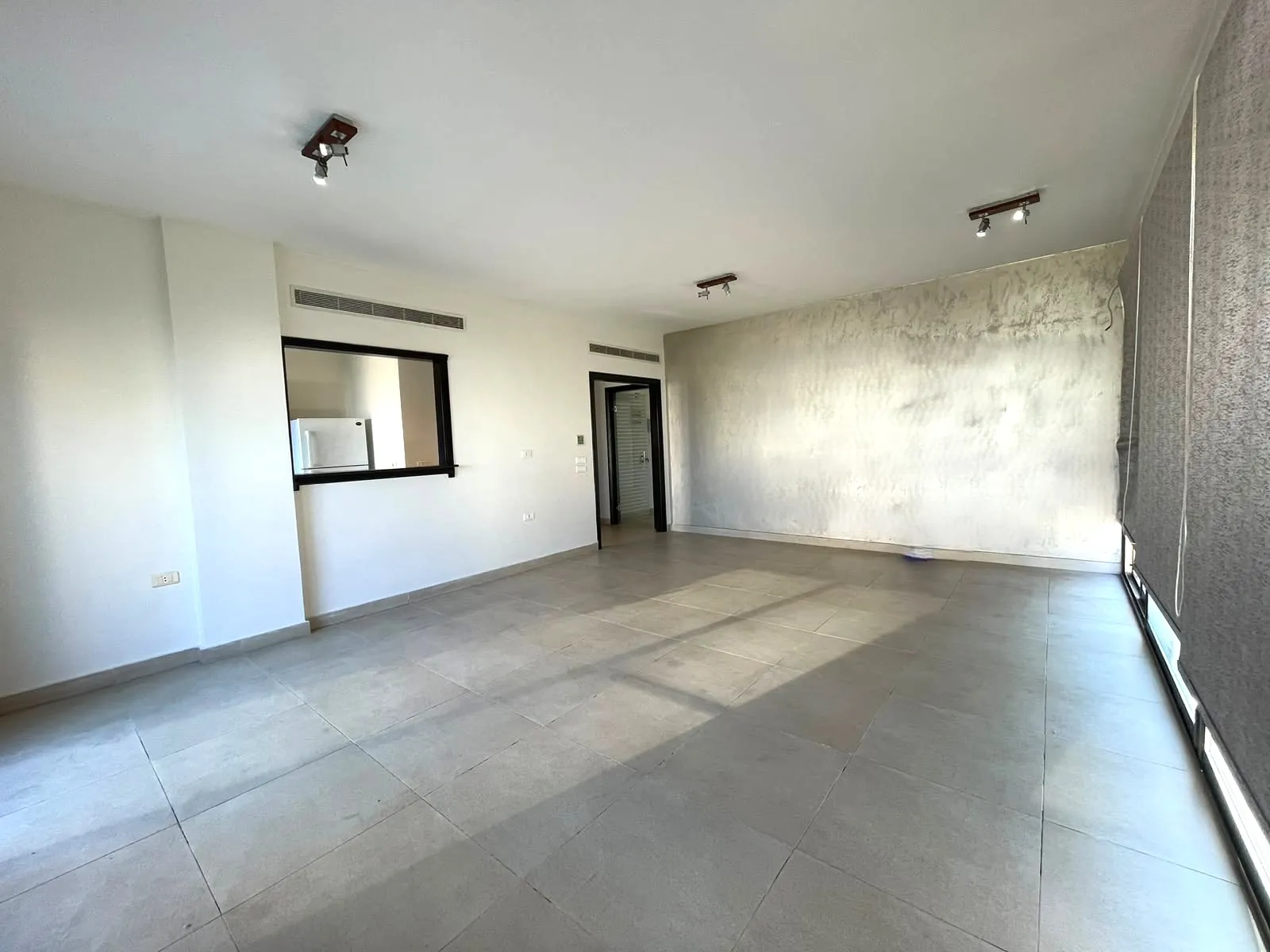 Sunny Rooftop Apartment For Rent in Bliss, Ras Beirut — الصورة 9