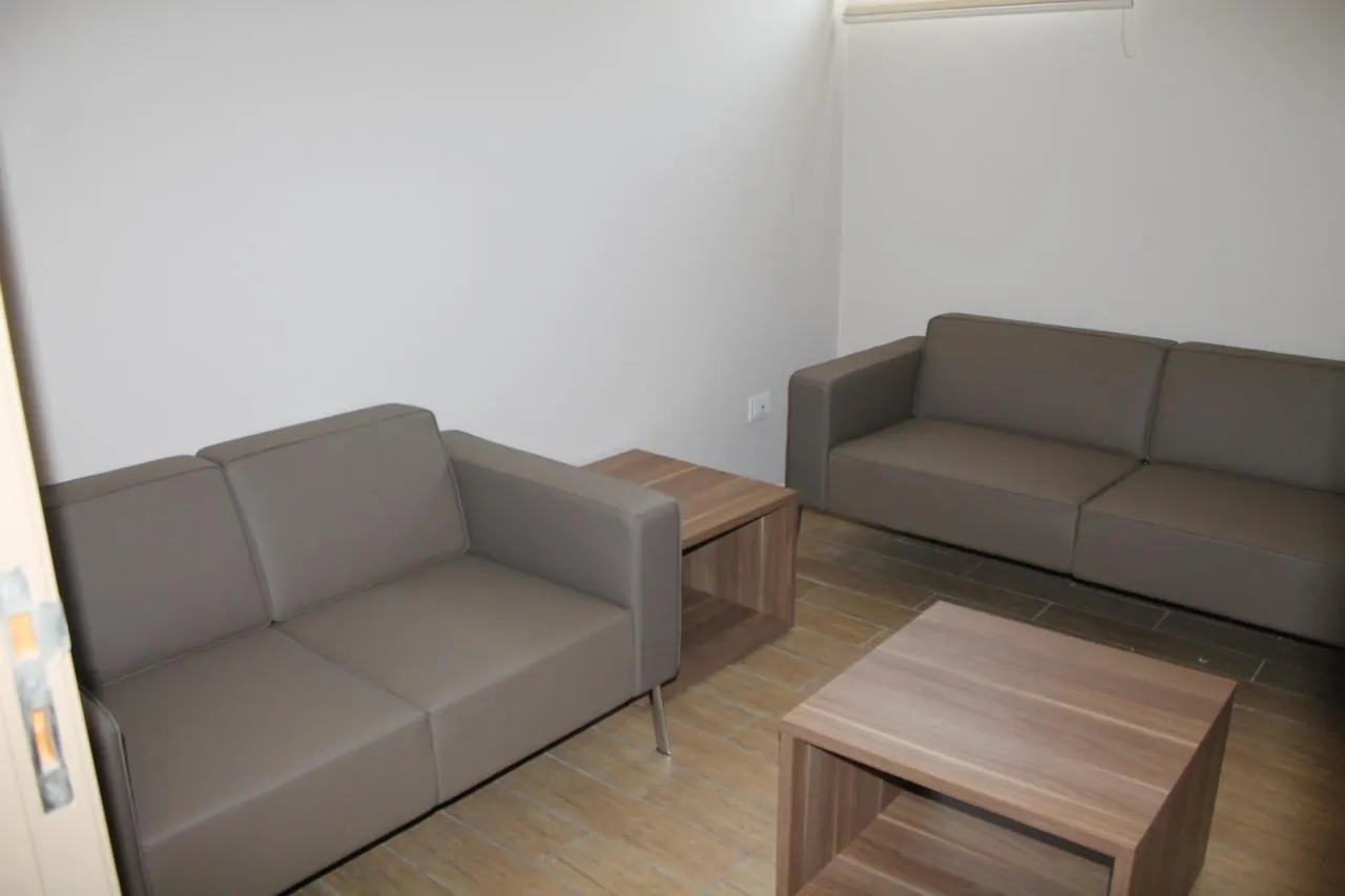 Office in Prime Location For Sale in Dora — الصورة 5