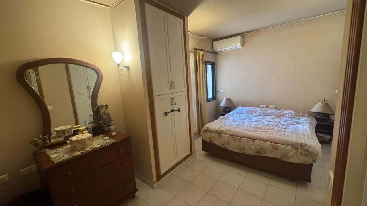 Furnished 3-Bedroom Apartment with Mountain View For Sale in Beit Chabeb — الصورة 8
