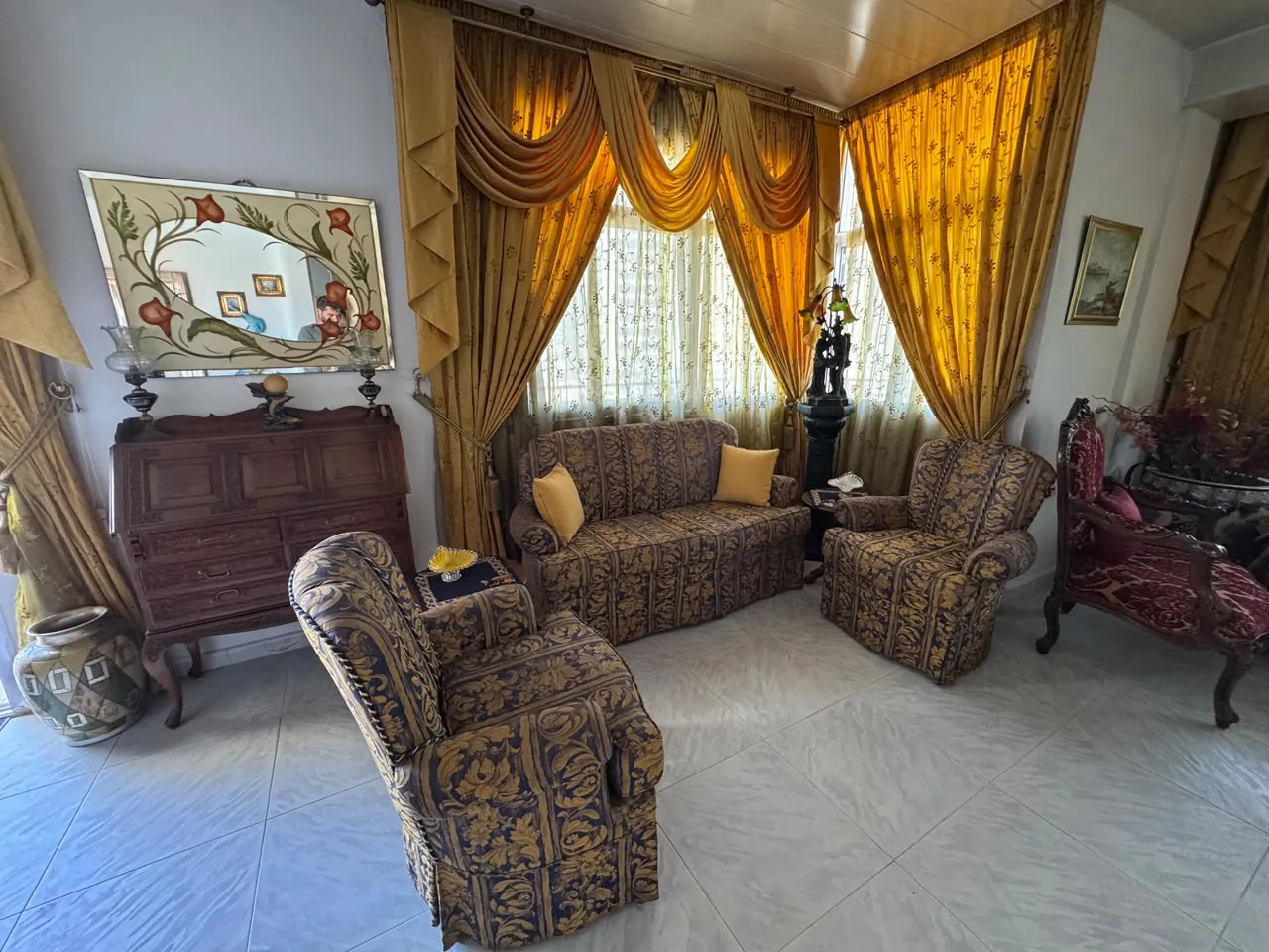 3-Bedroom Duplex For Rent in Hamra, Ras Beirut — الصورة 2