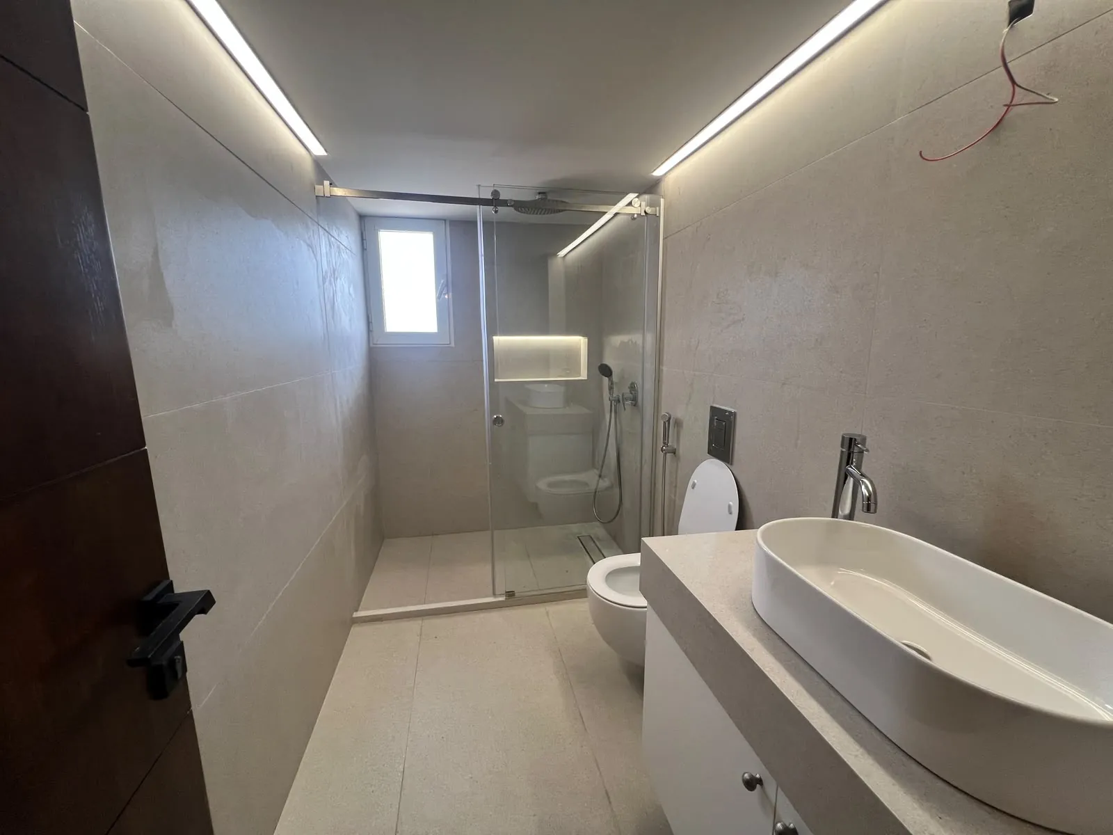 Apartment With Terrace For Sale in Furn El Chebbak — الصورة 6