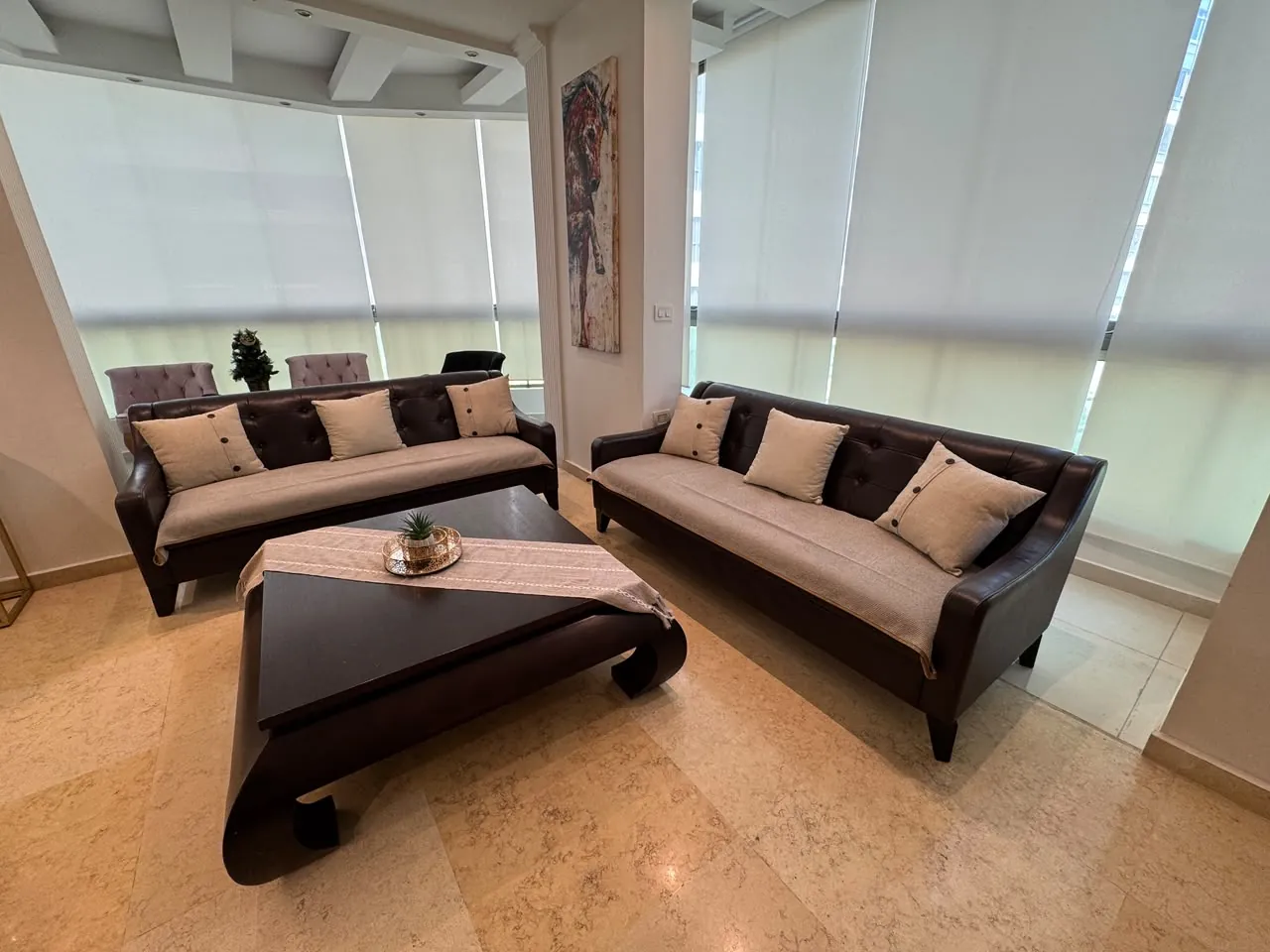 Renovated & Furnished 3-Bedroom Apartment For Sale in Burj Abi Haidar, Beirut — الصورة 3